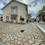 Borex Traù